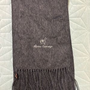 Wool Alpaca Camargo scarf gray
Reposted!   I had misplaced it!!!